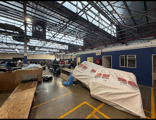 2,084M² WAREHOUSE TO LET IN BLACKHEATH INDUSTRIAL